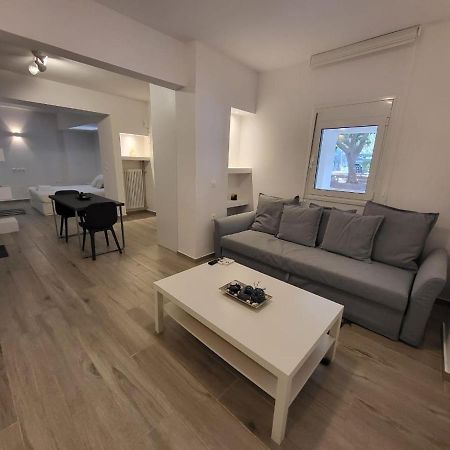 Apartment Near The Center Of Glyfada Athens Luaran gambar
