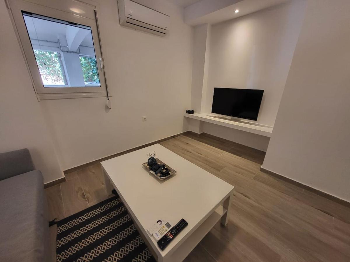 Apartment Near The Center Of Glyfada Athens Luaran gambar